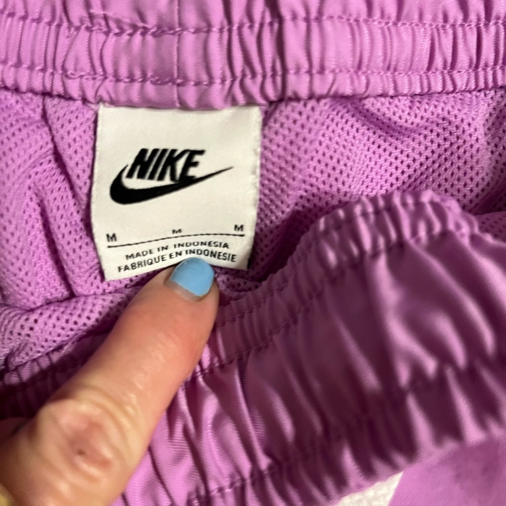 (4) Euc Nike Bundle Size Medium - image 8